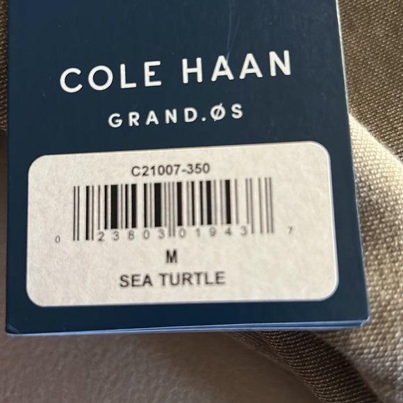 COPY - Amazing COLE HAAN SEA TURTLE Medium Sports Sweat Shirt. - Picture 6 of 7